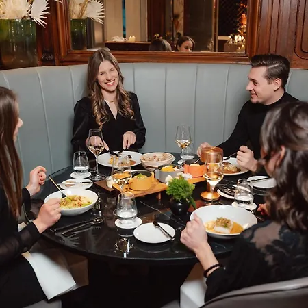 The Ritz-carlton, 5*