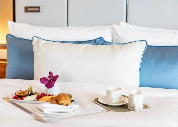 Otel The Ritz-carlton, 5*