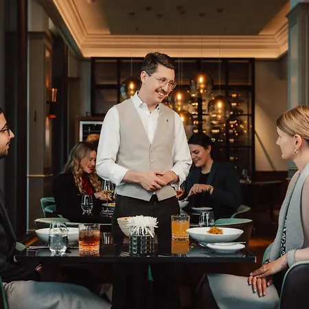 Hotel The Ritz-carlton, 5*