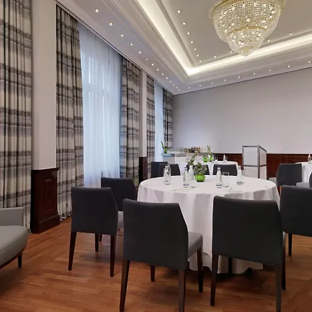 Hotel The Ritz-carlton, 5*