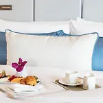 Ξενοδοχείο The Ritz-carlton, 5*