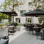 The Ritz-carlton,