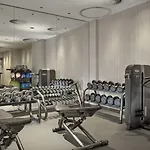 The Ritz-carlton,