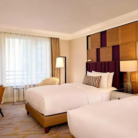 The Ritz-carlton, Hotel