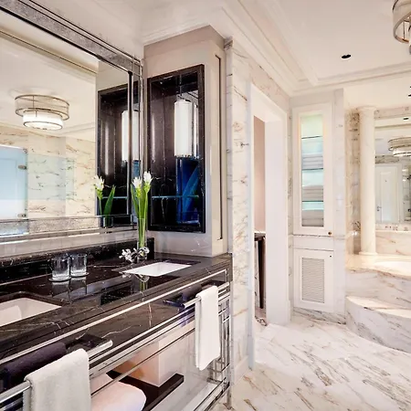 The Ritz-carlton, Hotel 5*