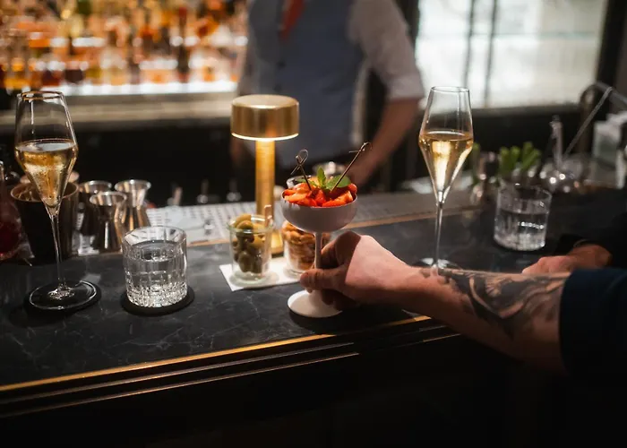 The Ritz-carlton, Otel 5*