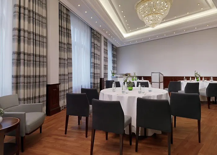 Otel The Ritz-carlton, 5*