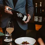 The Ritz-carlton, Hotel 5*