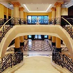 The Ritz-carlton, Hotel 5*