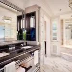 The Ritz-carlton, Hotel 5*