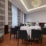 Hotel The Ritz-carlton, 5*