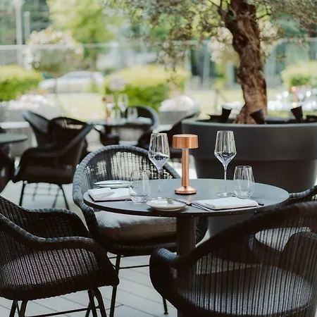 The Ritz-carlton, Hotel 5*