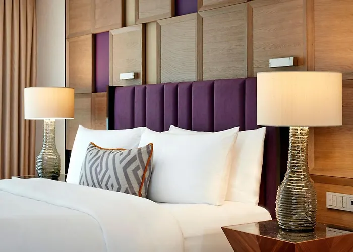 Отель The Ritz-carlton, 5*