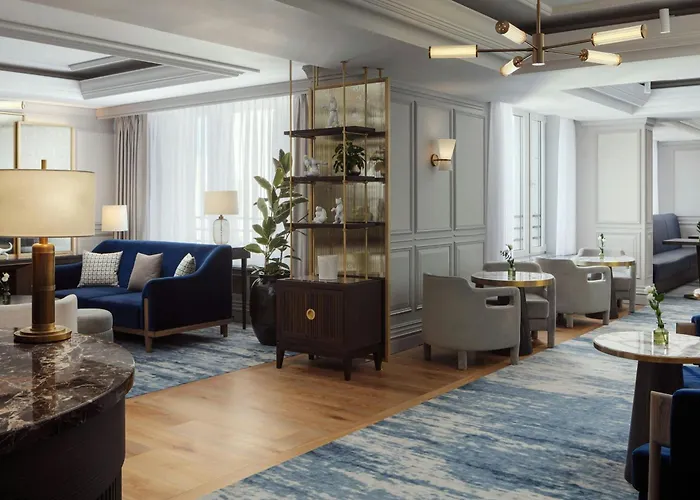 The Ritz-carlton, Отель